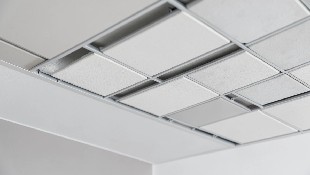 Sufit Armstrong cena za m2 robocizny